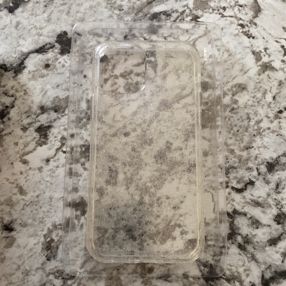 iPhone 12/12 Pro case brand new still in the box!! - Picture 2 of 2